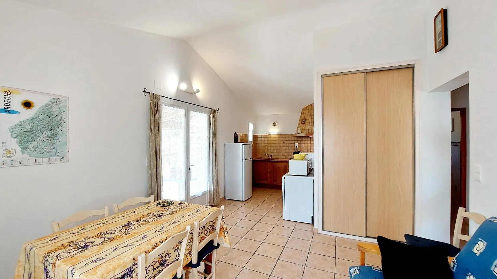 Village De Gites La Fontinelle Bessas 0*,